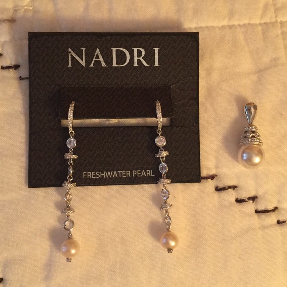 NADRI NWT freshwater pearl earrings and pendant